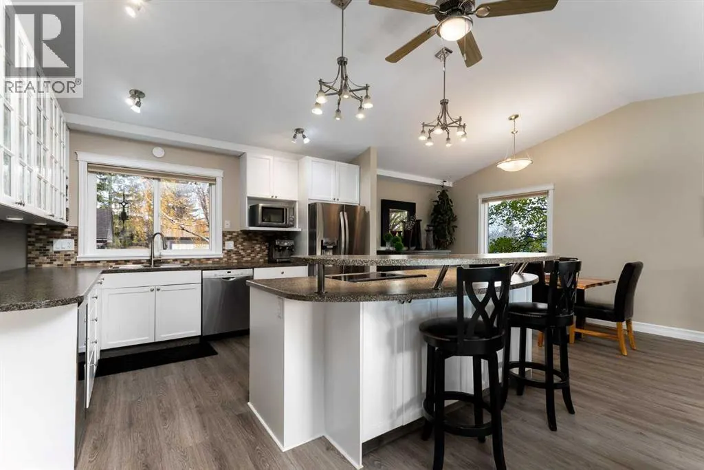 136 Parkside Crescent SE