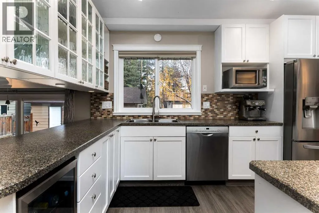 136 Parkside Crescent SE