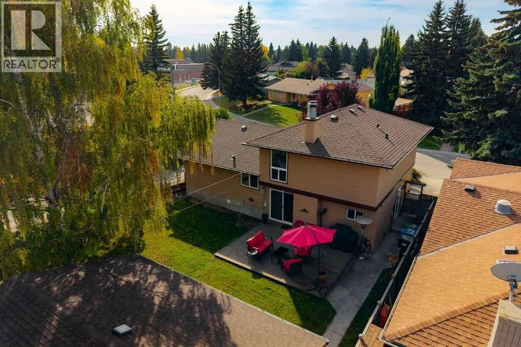 136 Parkside Crescent SE