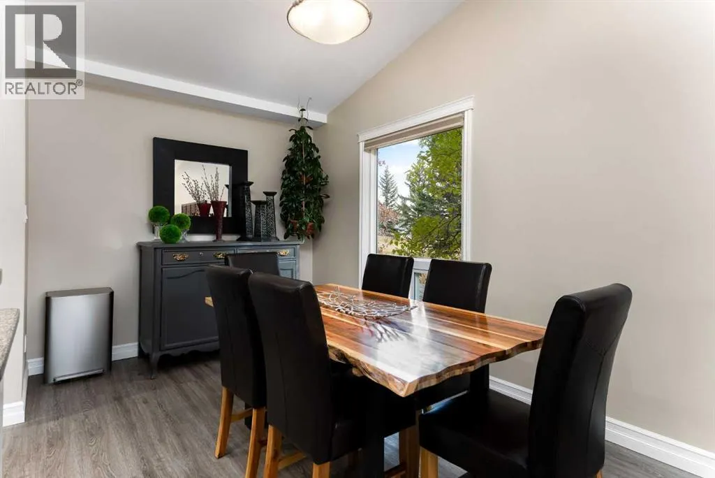 136 Parkside Crescent SE