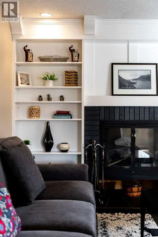 136 Parkside Crescent SE