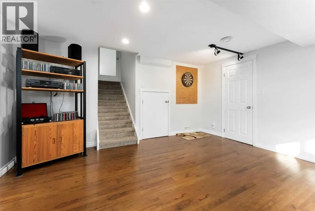 136 Parkside Crescent SE