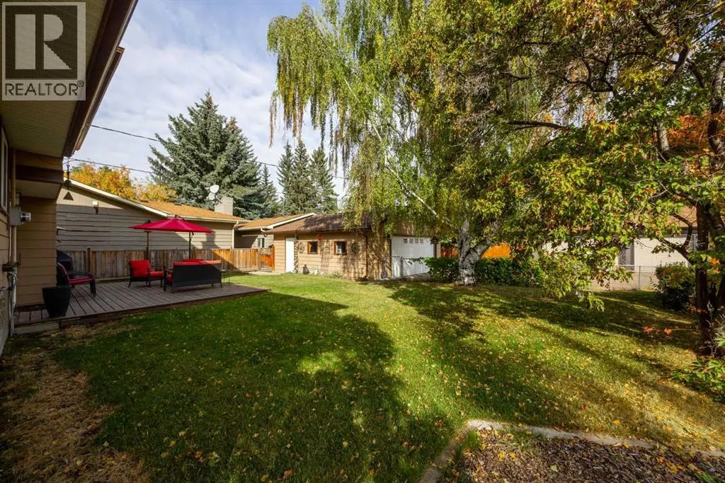 136 Parkside Crescent SE