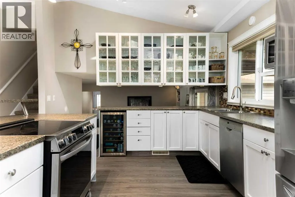 136 Parkside Crescent SE