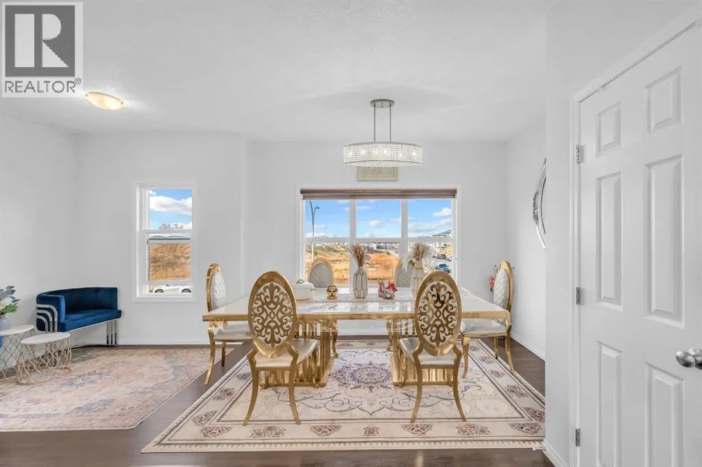 533 Savanna Boulevard NE