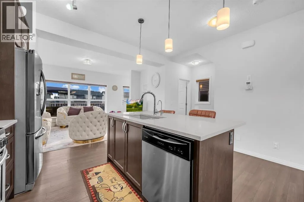 533 Savanna Boulevard NE