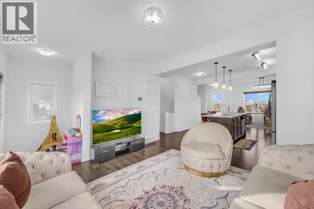 533 Savanna Boulevard NE