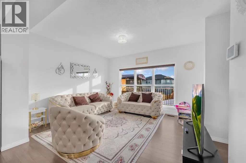 533 Savanna Boulevard NE