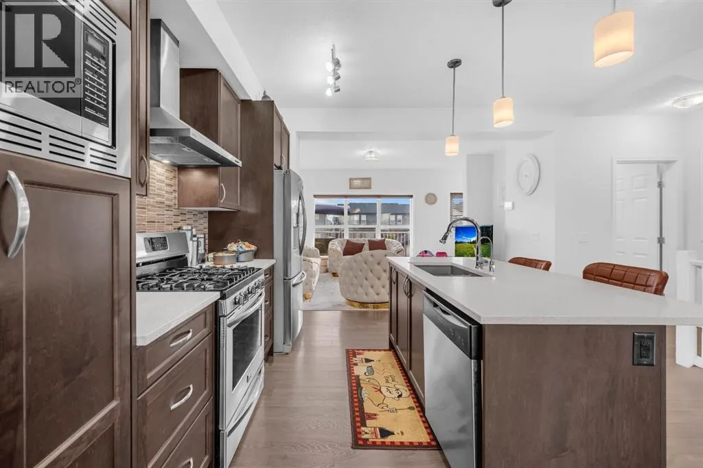 533 Savanna Boulevard NE