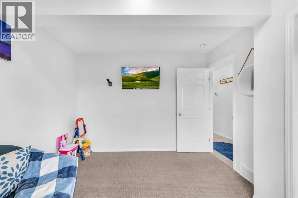 533 Savanna Boulevard NE