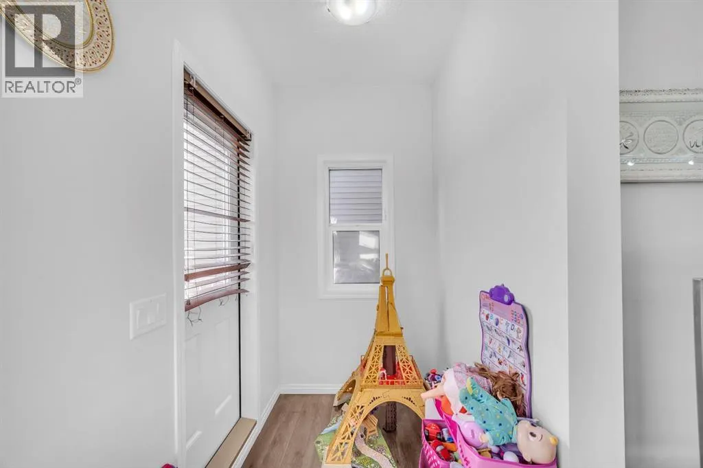 533 Savanna Boulevard NE