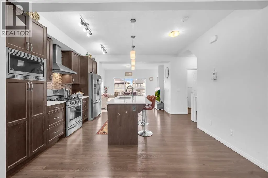 533 Savanna Boulevard NE