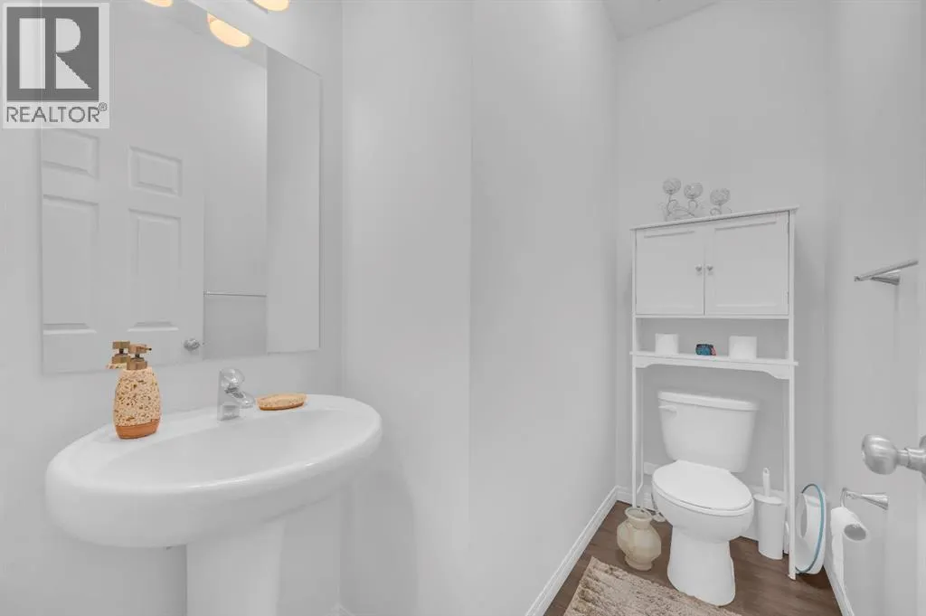 533 Savanna Boulevard NE