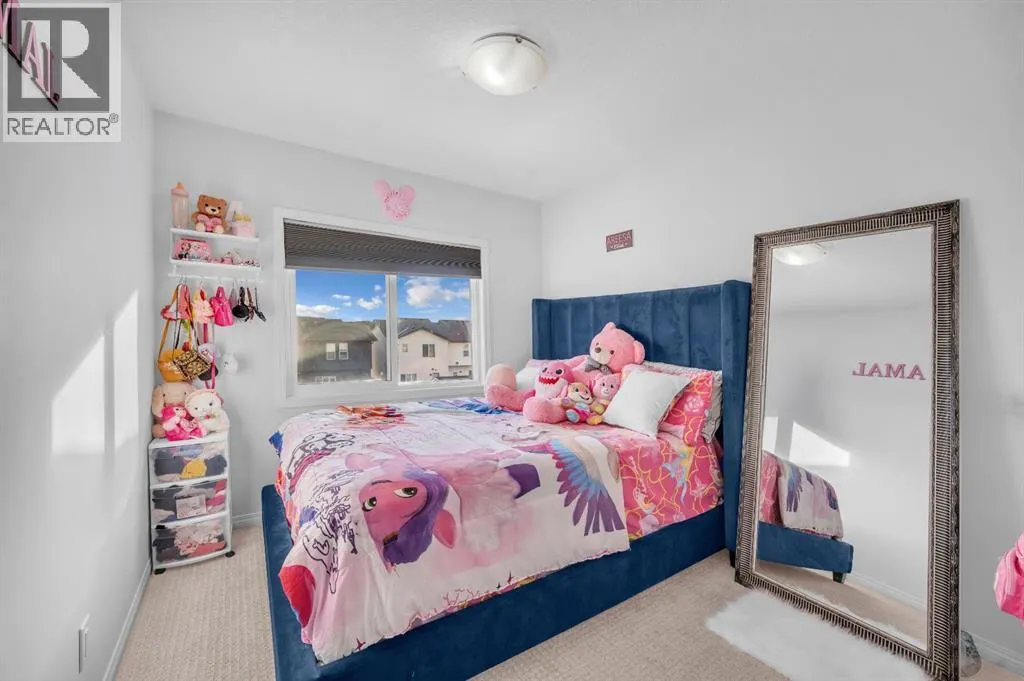 533 Savanna Boulevard NE