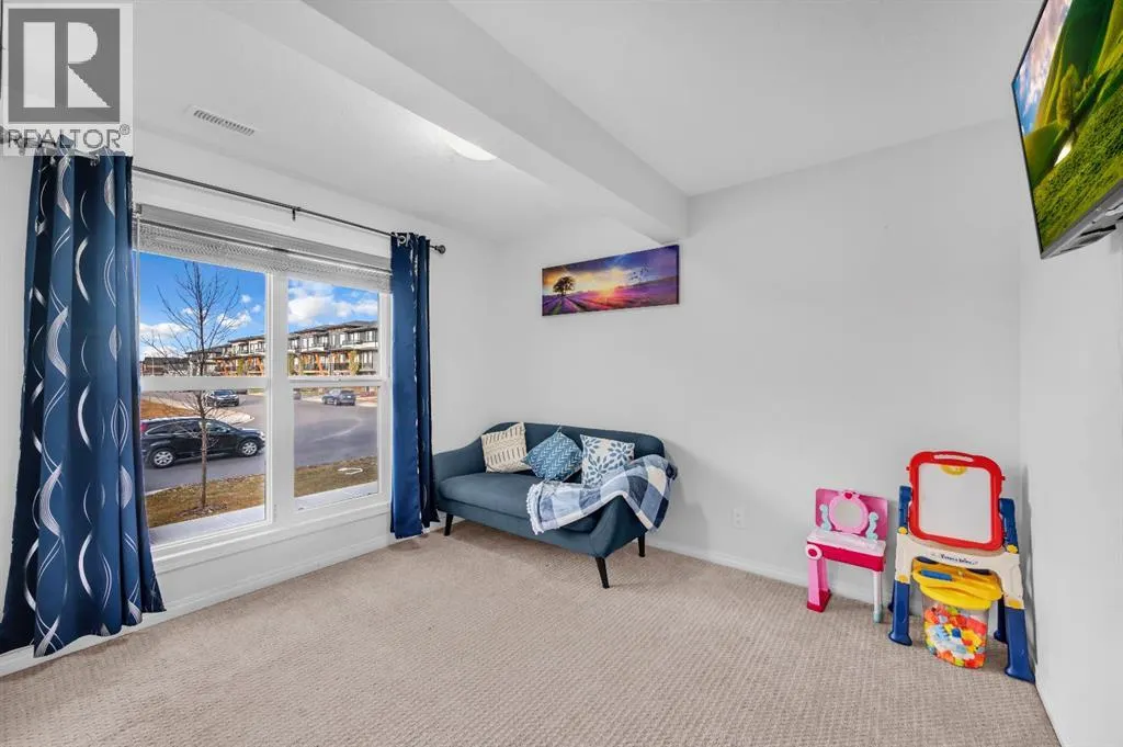 533 Savanna Boulevard NE