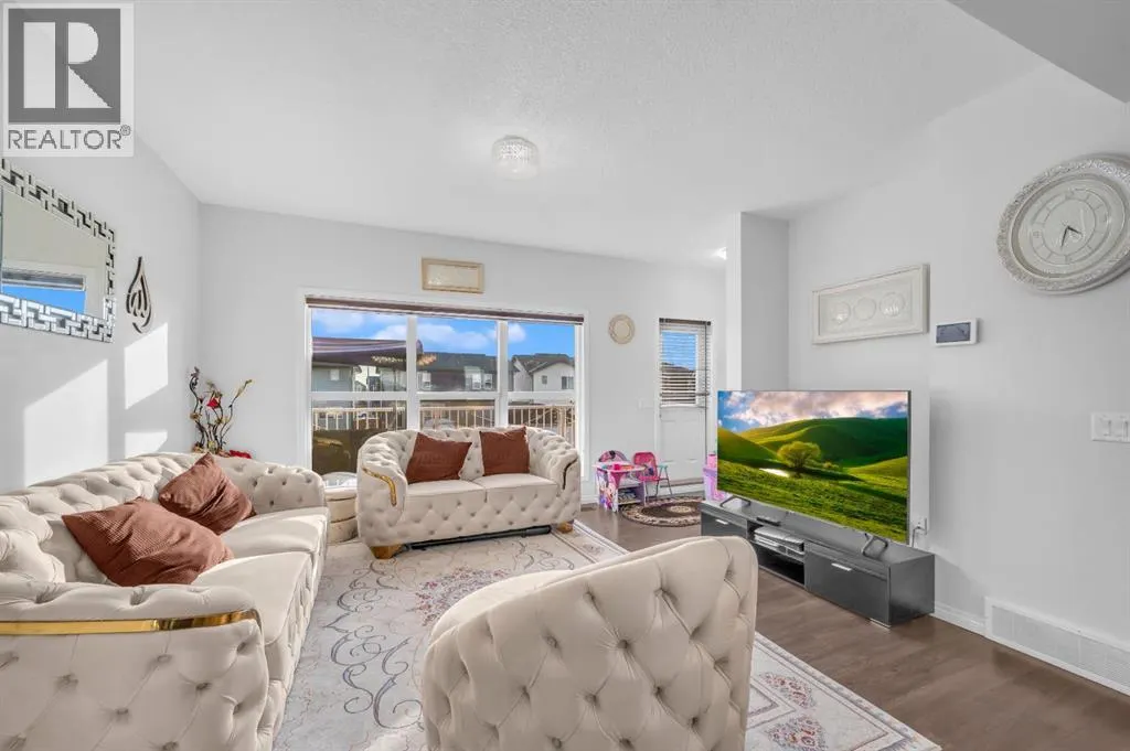 533 Savanna Boulevard NE