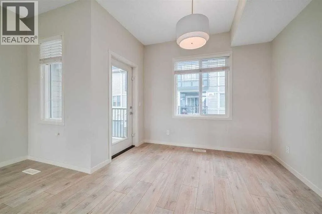 607 Nolanlake Villas NW