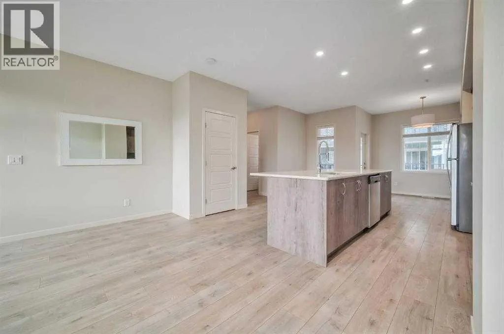 607 Nolanlake Villas NW