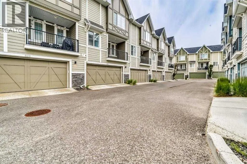 607 Nolanlake Villas NW