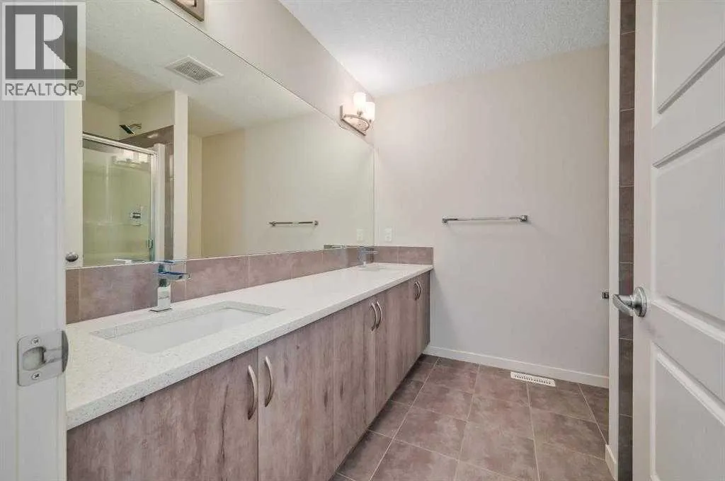 607 Nolanlake Villas NW