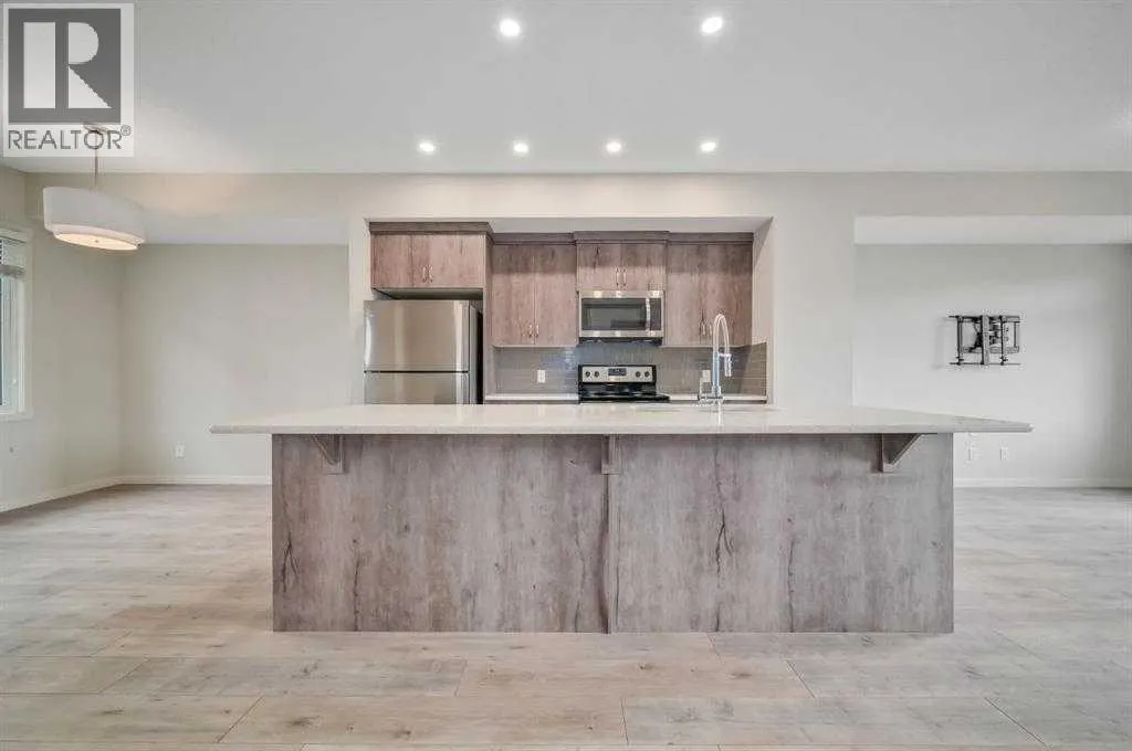 607 Nolanlake Villas NW