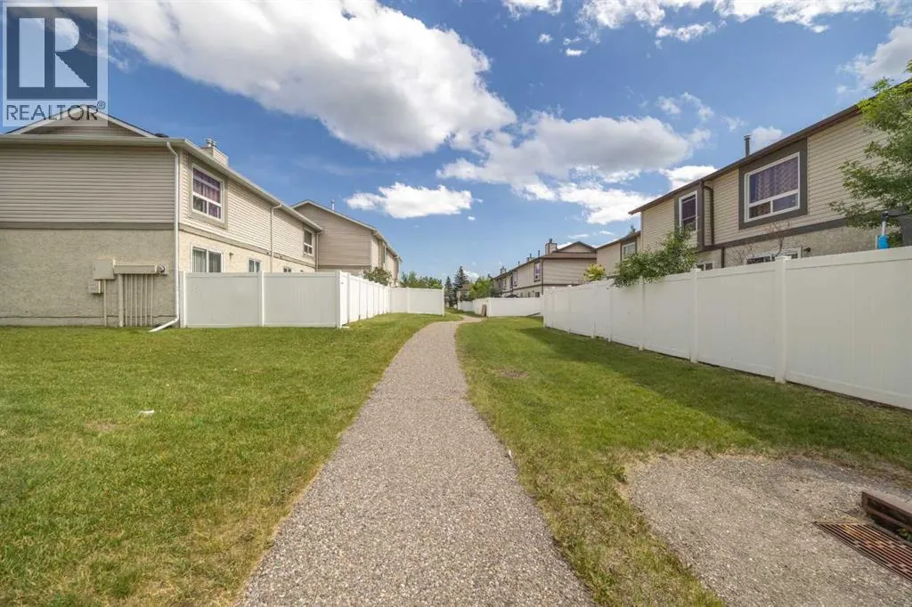 105 Deer Ridge Lane SE