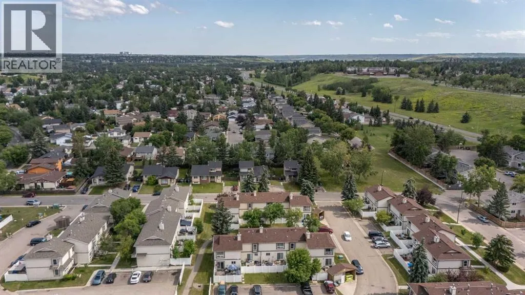 105 Deer Ridge Lane SE