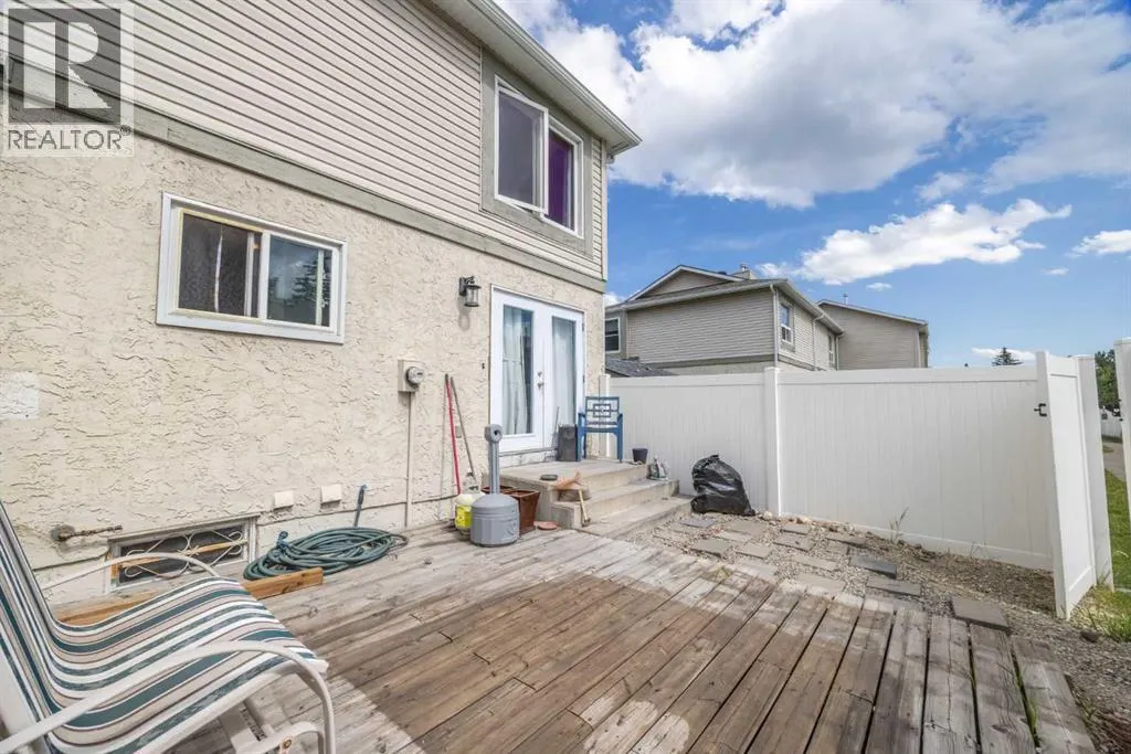 105 Deer Ridge Lane SE