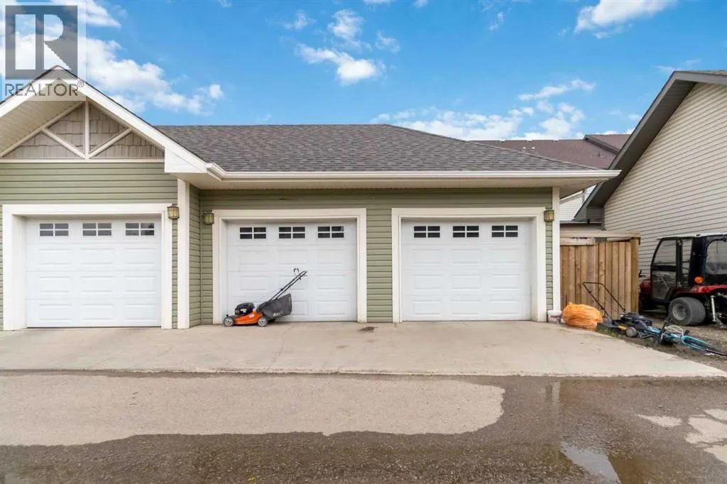 110 Merganser Crescent