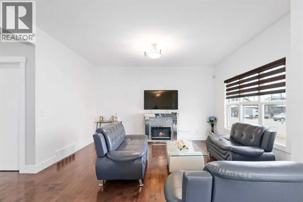 110 Merganser Crescent