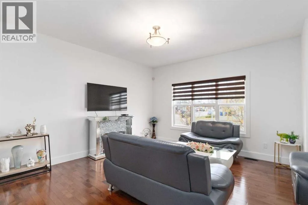 110 Merganser Crescent