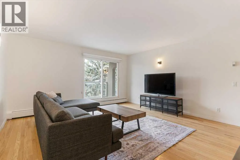 10, 210 25 Avenue SW