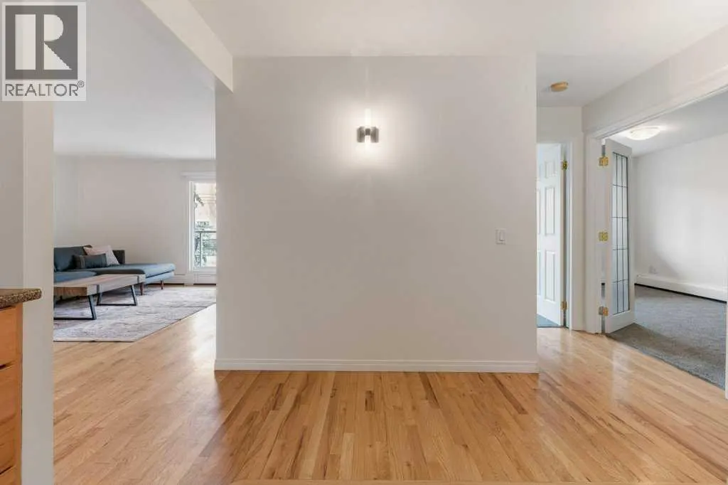 10, 210 25 Avenue SW