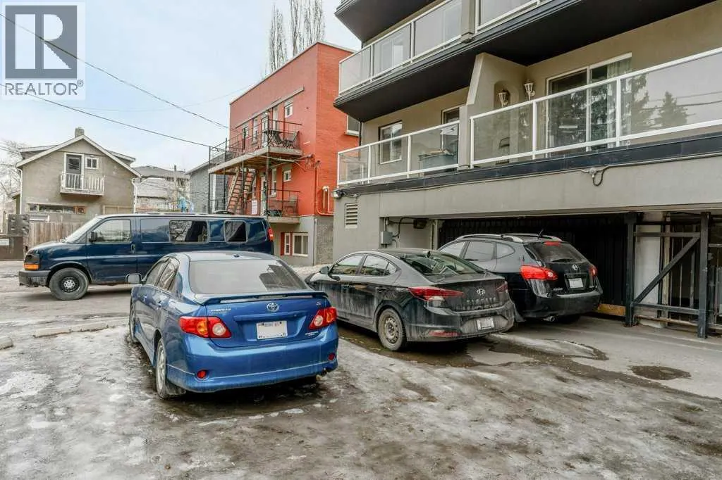 10, 210 25 Avenue SW