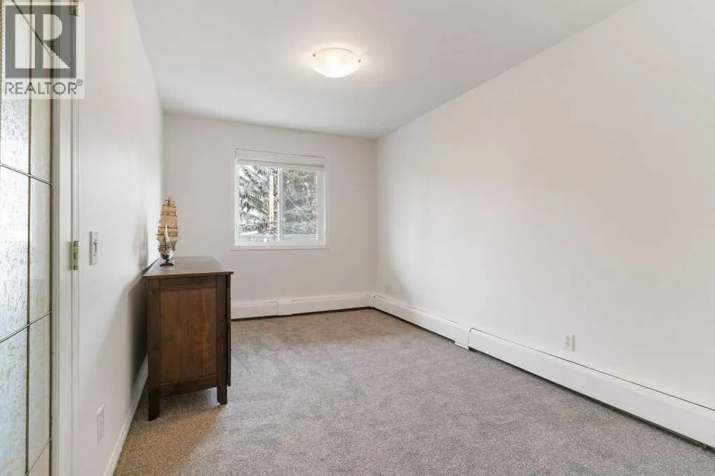 10, 210 25 Avenue SW