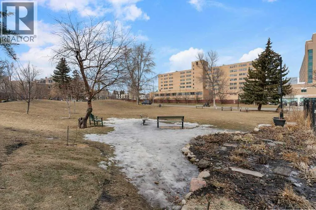 10, 210 25 Avenue SW