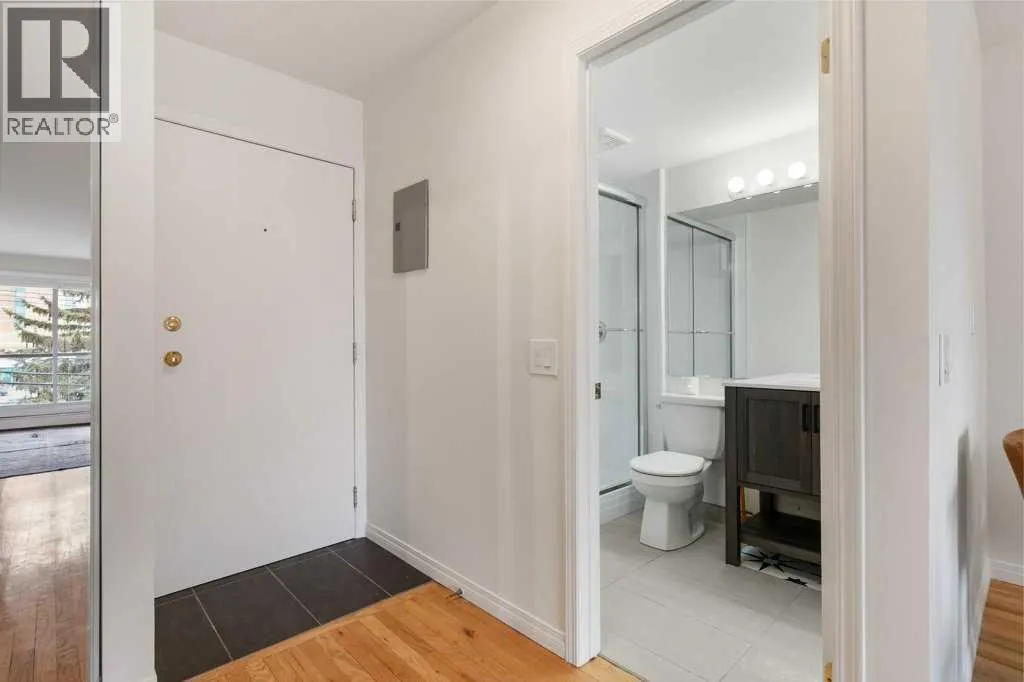 10, 210 25 Avenue SW