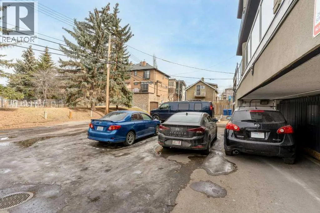 10, 210 25 Avenue SW