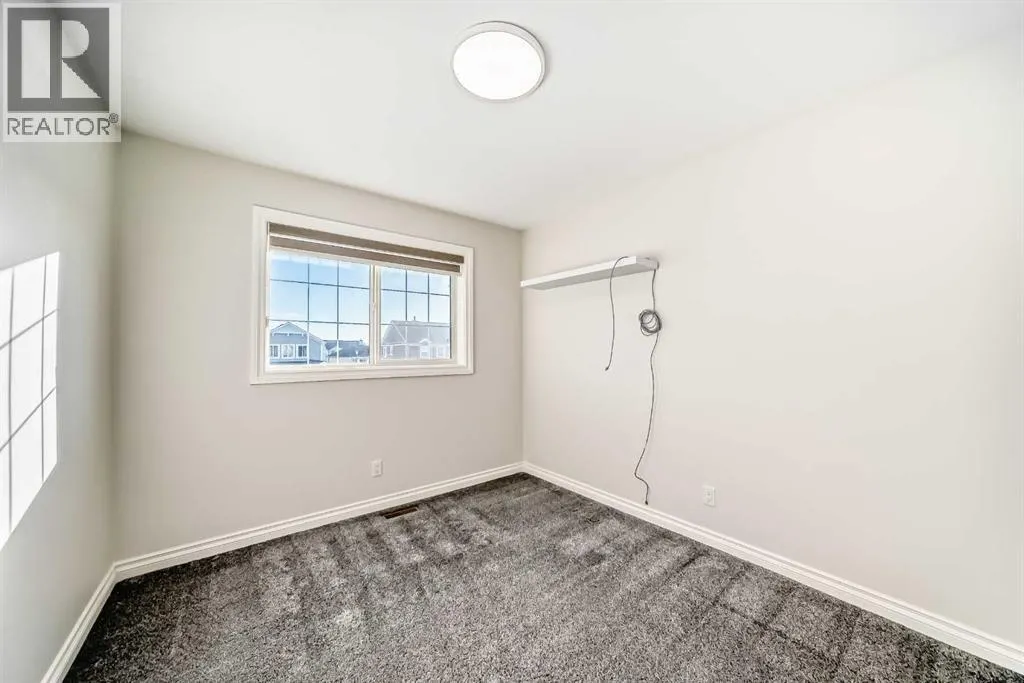 40 Martha's Meadow Place NE