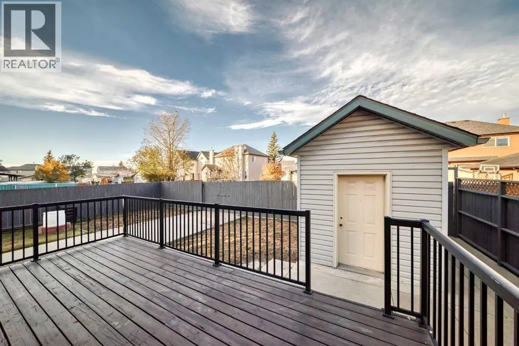 40 Martha's Meadow Place NE