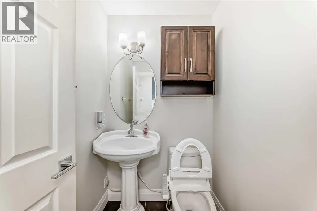 40 Martha's Meadow Place NE