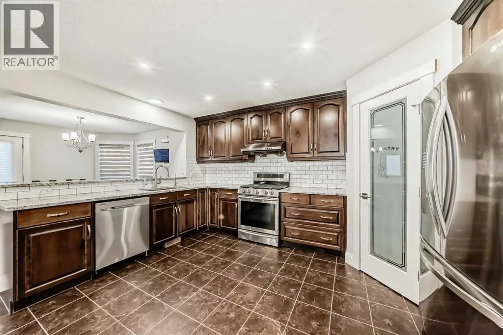 40 Martha's Meadow Place NE