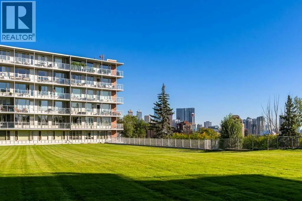 708, 3204 Rideau Place SW