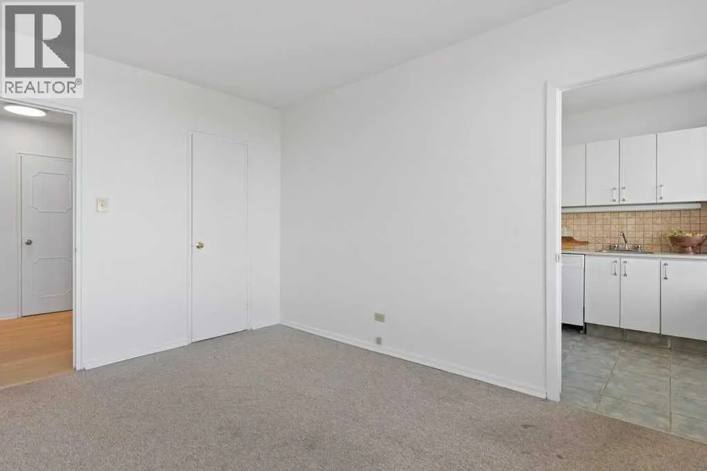 708, 3204 Rideau Place SW