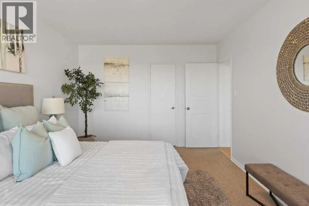 708, 3204 Rideau Place SW