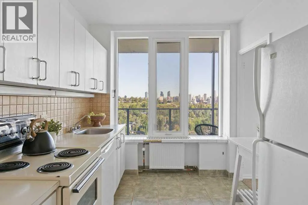 708, 3204 Rideau Place SW