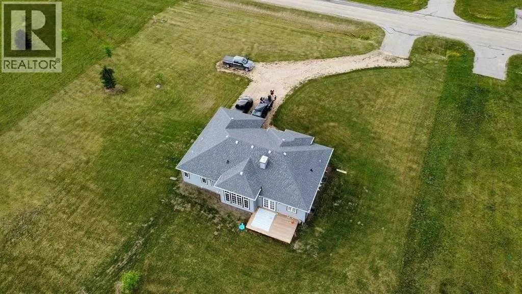 11, 1049 Alberta Avenue