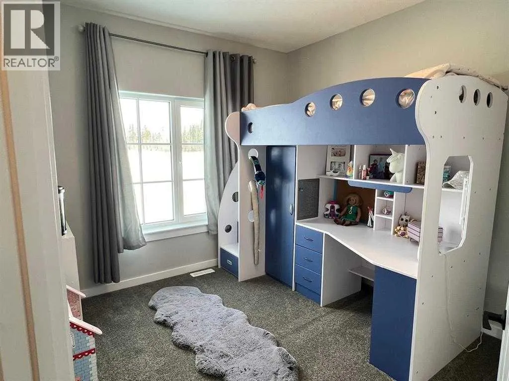 11, 1049 Alberta Avenue