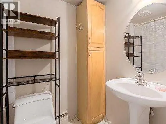 211, 315 Heritage Drive SE