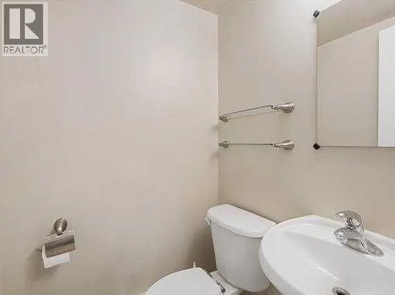 211, 315 Heritage Drive SE